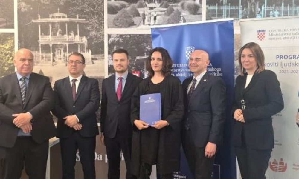 WhatsApp-Image-2026-04-13-at-15.32.01-768x1024