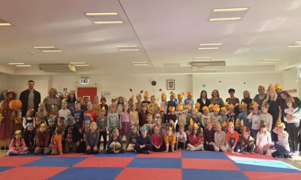 ae37ba5f-26b6-494e-8bf6-d2deee7f6623-1 ae37ba5f-26b6-494e-8bf6-d2deee7f6623-1